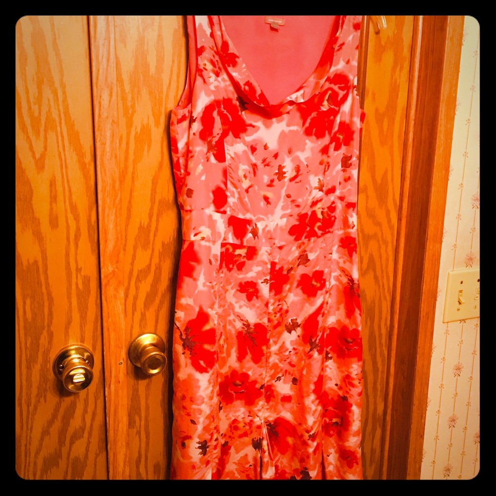 Ann Taylor very cute pink knee-length dress. Sz 8